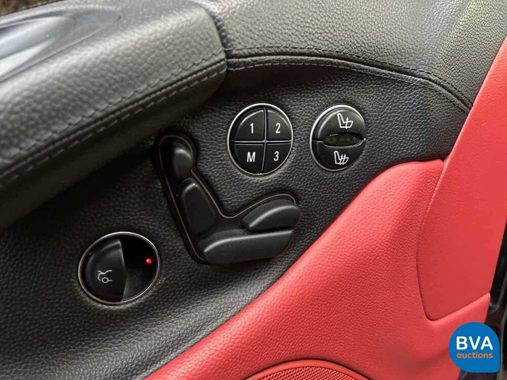 Mercedes-Benz SL500 306 PS R230 2004.