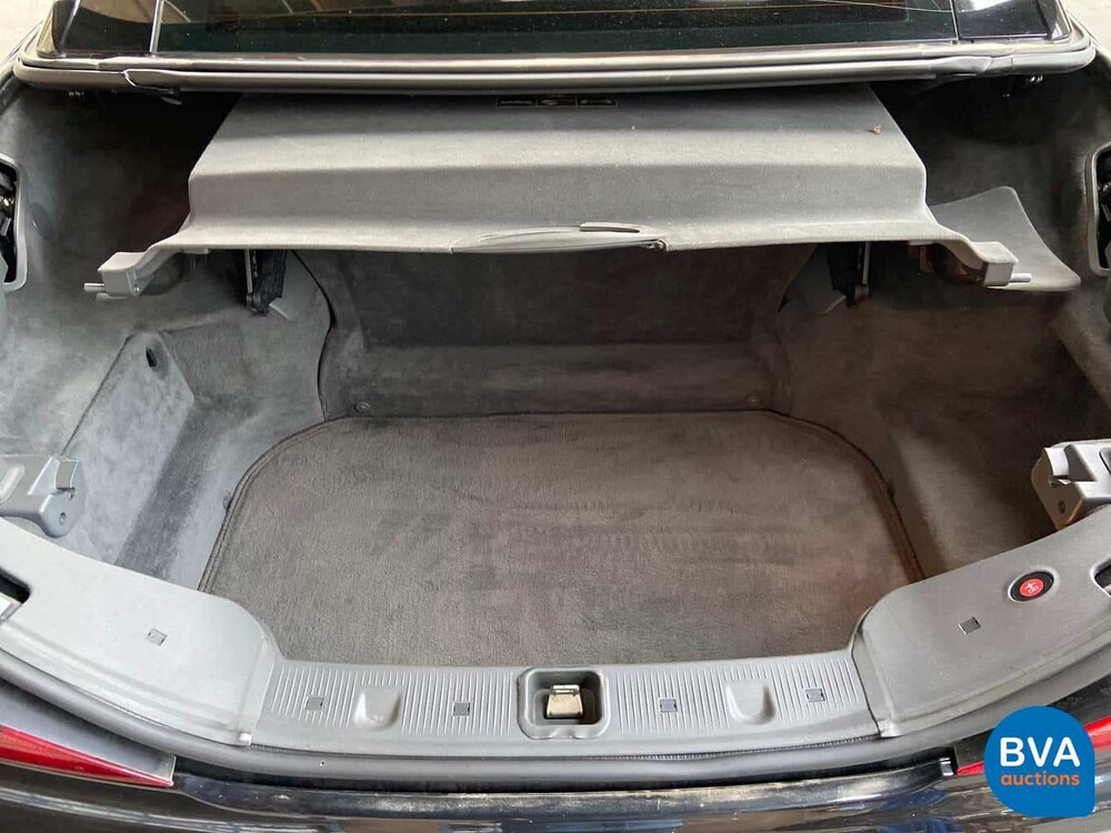 Mercedes-Benz SL500 306 PS R230 2004.