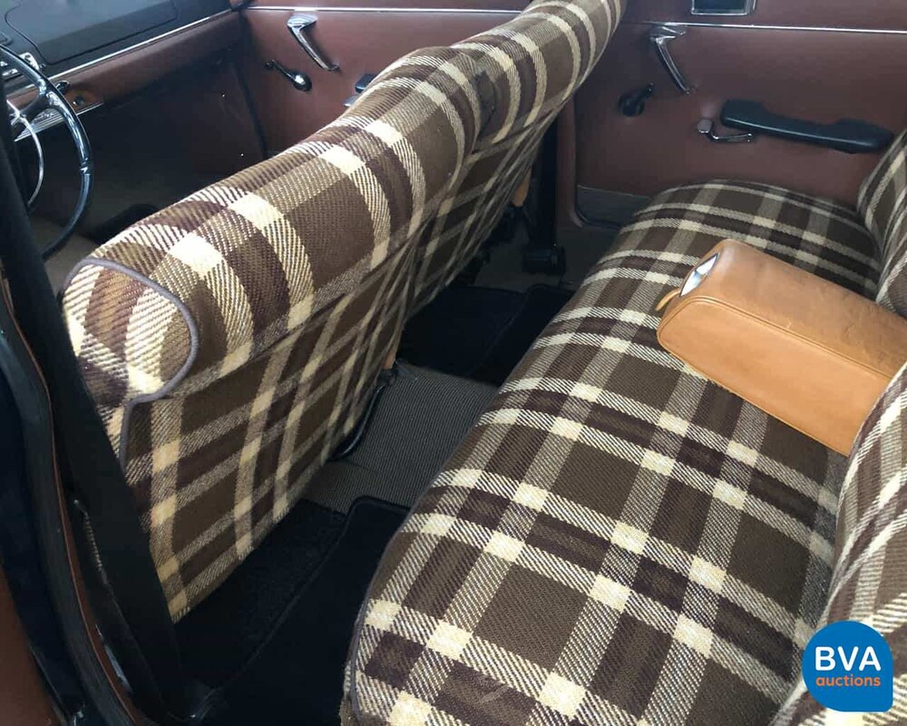 Peugeot 404 Limousine 1966, AL-49-13.