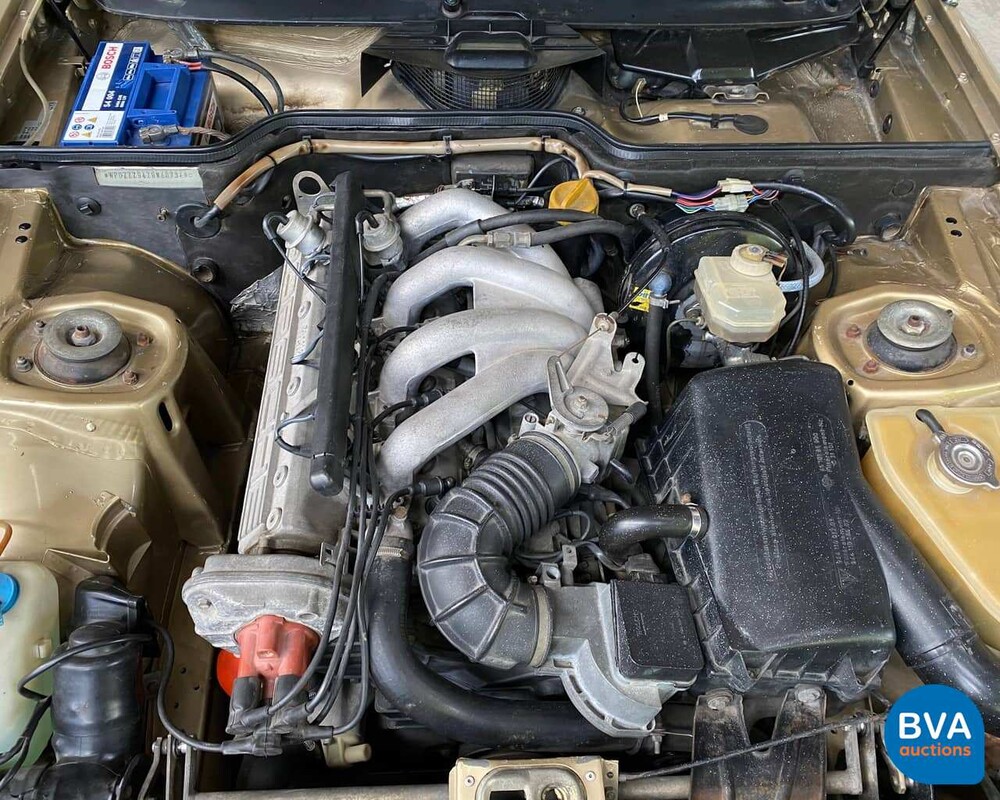 Porsche 944 2.5 Coupé-Original NL-1983, JY-49-XL.