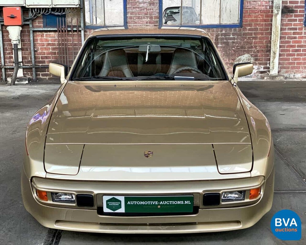 Porsche 944 2.5 Coupé-Original NL-1983, JY-49-XL.