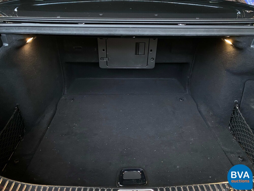 Mercedes-Benz S600 Maybach V12 530hp 2015.