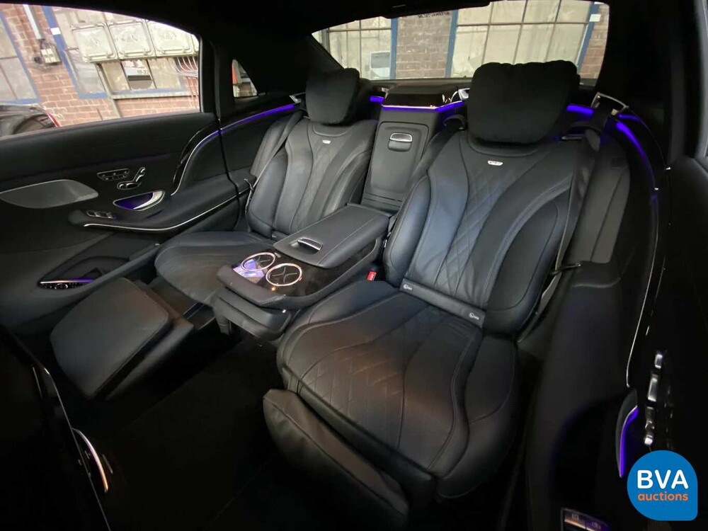 Mercedes-Benz S600 Maybach V12 530hp 2015.