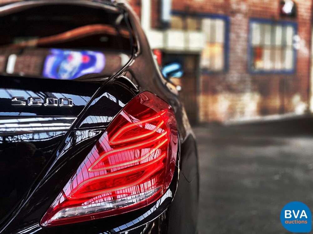 Mercedes-Benz S600 Maybach V12 530hp 2015.
