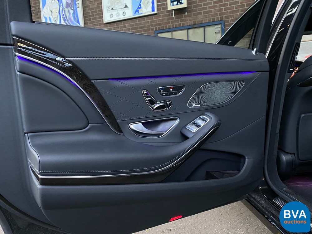 Mercedes-Benz S600 Maybach V12 530hp 2015.