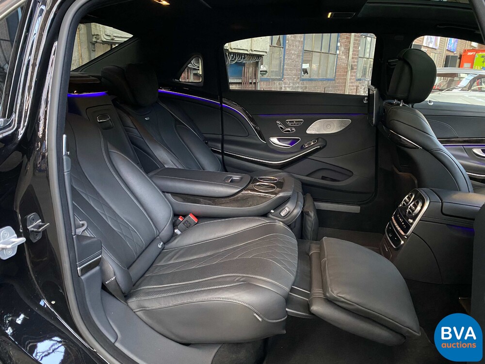 Mercedes-Benz S600 Maybach V12 530hp 2015.