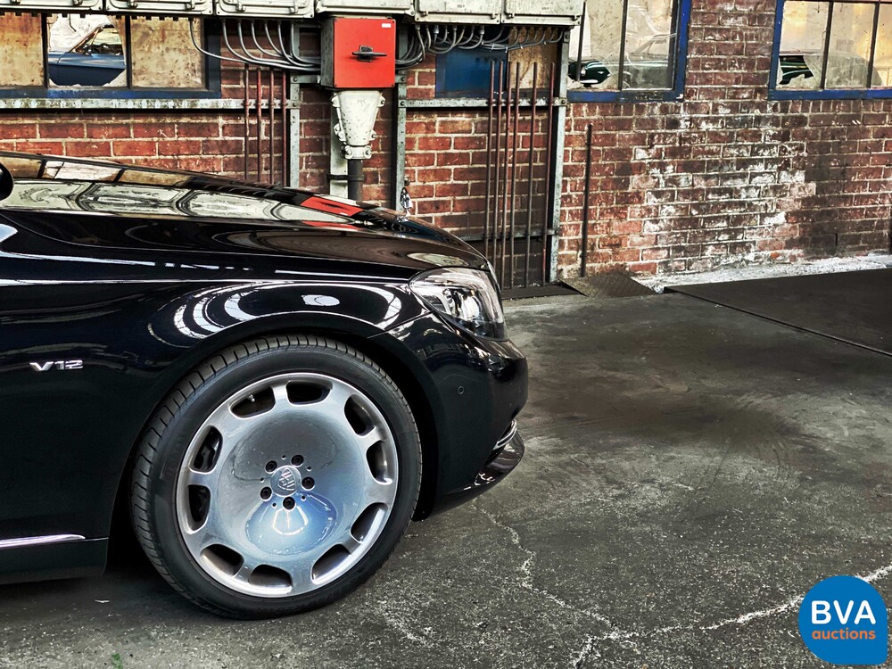 Mercedes-Benz S600 Maybach V12 530hp 2015.