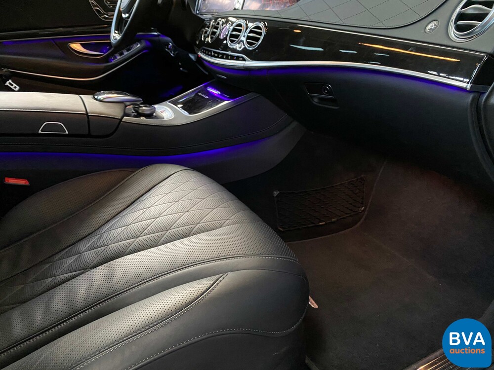 Mercedes-Benz S600 Maybach V12 530hp 2015.