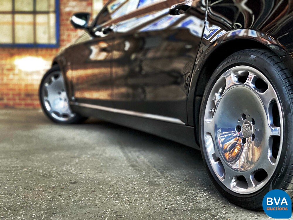 Mercedes-Benz S600 Maybach V12 530hp 2015.