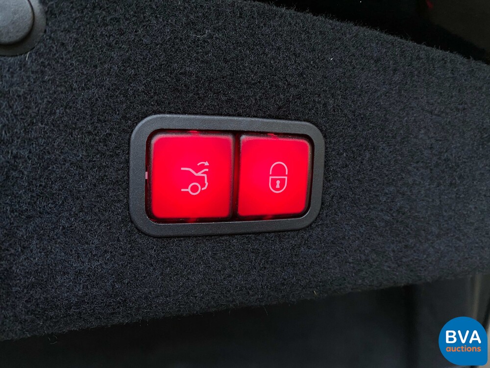 Mercedes-Benz S600 Maybach V12 530hp 2015.