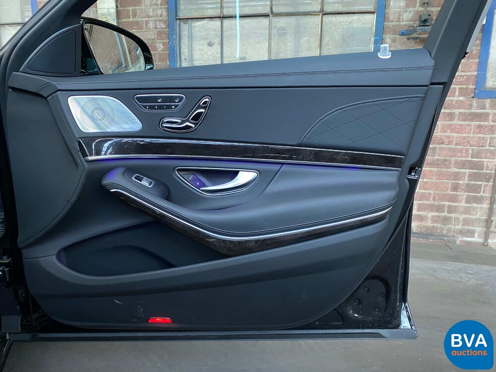 Mercedes-Benz S600 Maybach V12 530hp 2015.