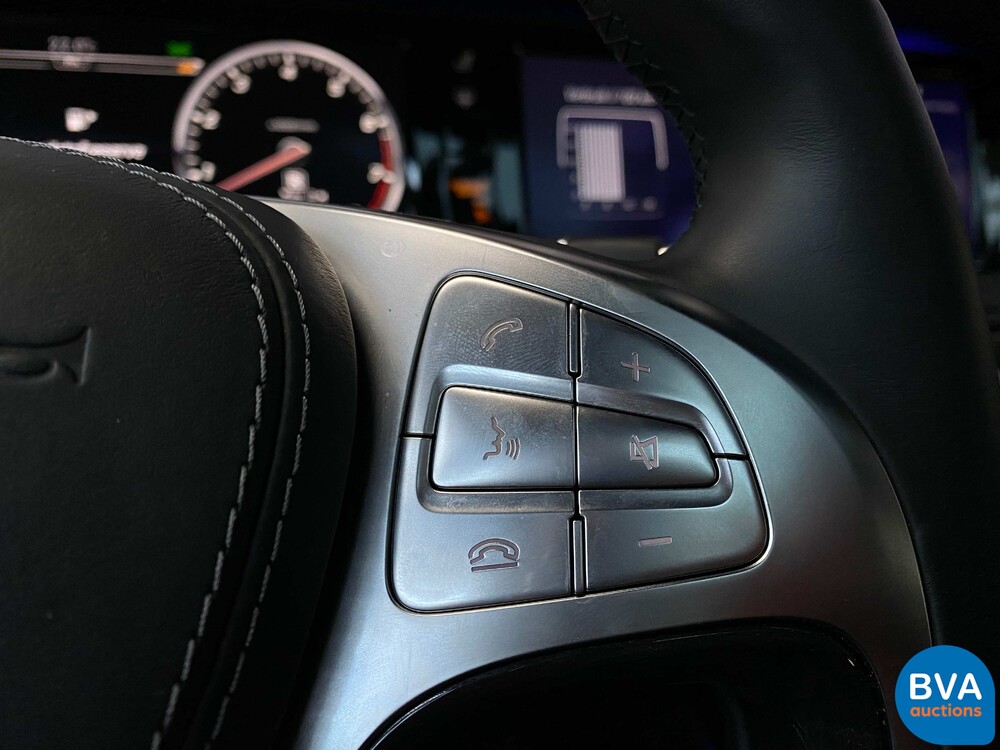Mercedes-Benz S600 Maybach V12 530hp 2015.
