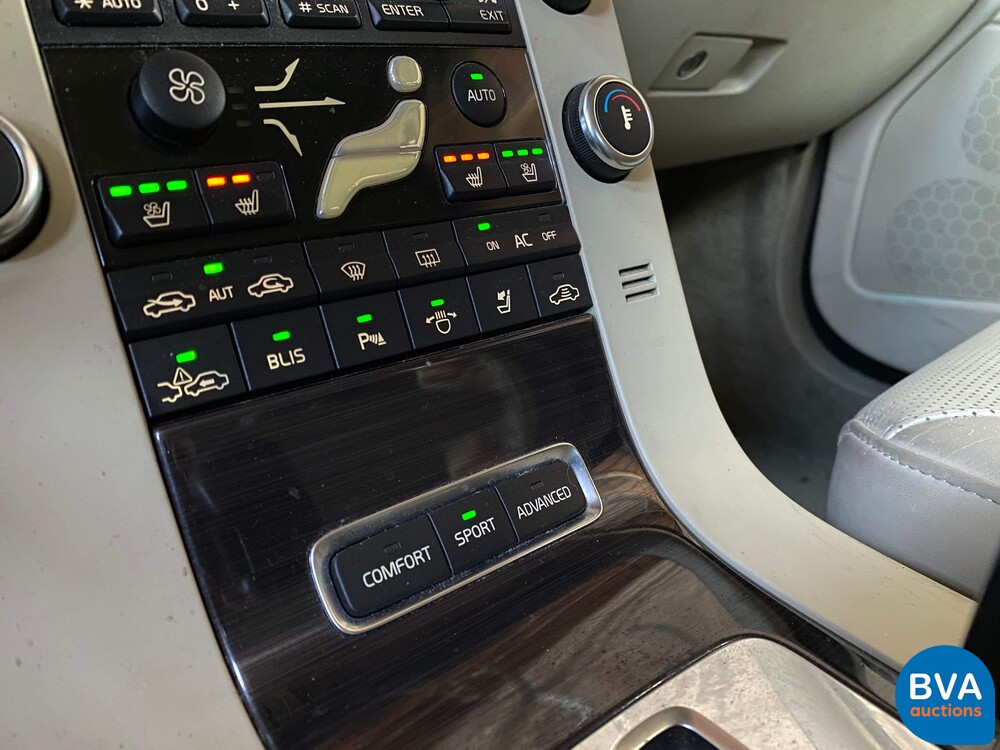 Volvo S80 4.4 V8 AWD Automatik 315 PS Original NL, 30-TS-FS.