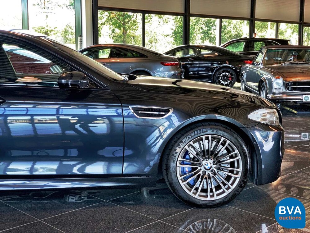 BMW M5 560hp 4.4 V8 M-DCT Sedan 5-Series Shadow Original NL, 09-XTP-6.