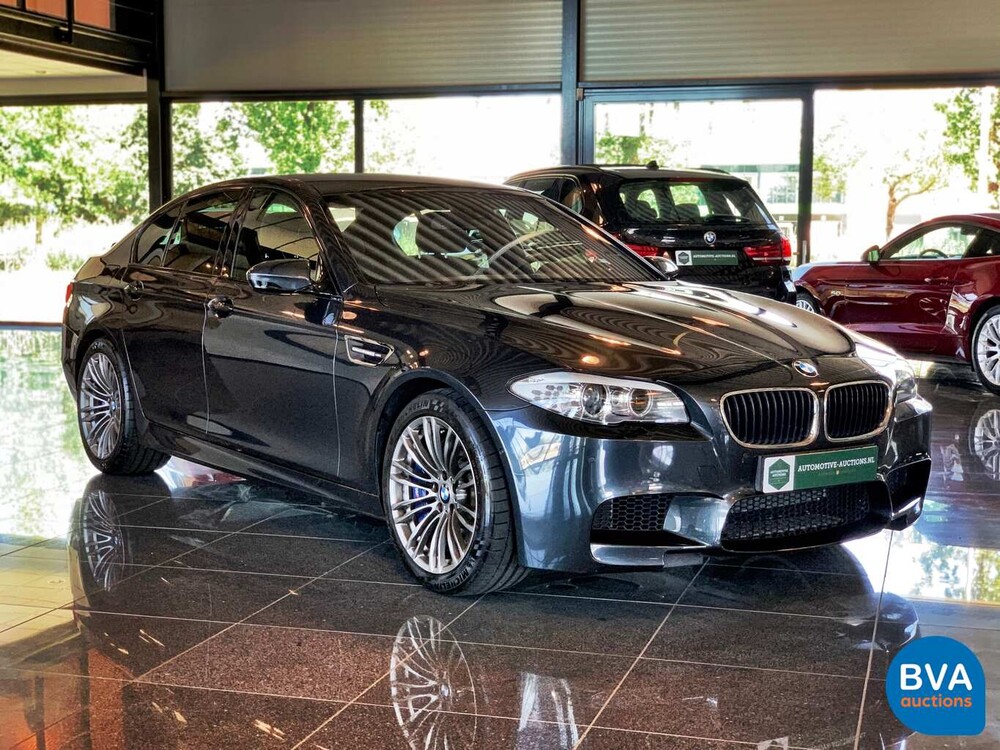 BMW M5 560hp 4.4 V8 M-DCT Sedan 5-Series Shadow Original NL, 09-XTP-6.