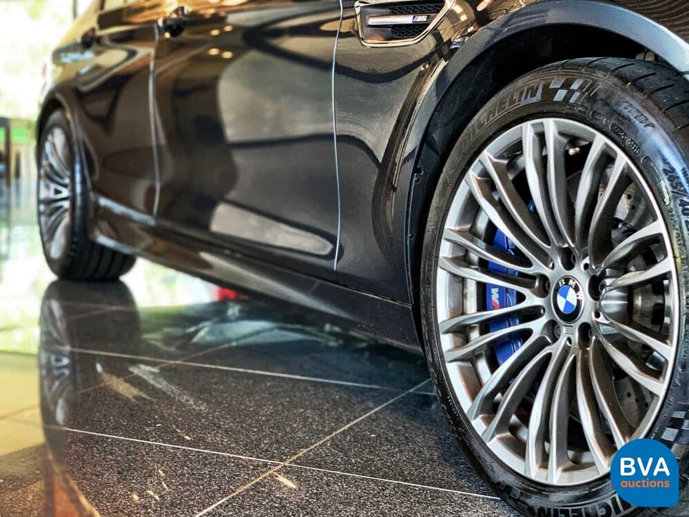 BMW M5 560hp 4.4 V8 M-DCT Sedan 5-Series Shadow Original NL, 09-XTP-6.