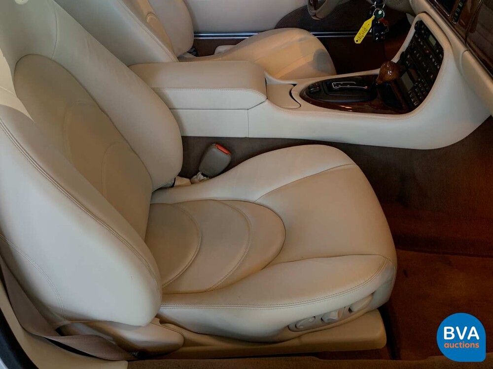 Jaguar XKR Coupé 4.0 V8 363pk -17.000km!- 2001, TR-943-K