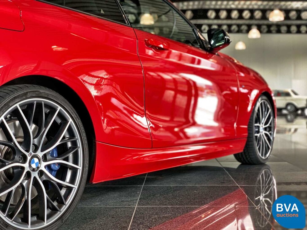 BMW M235i Coupé M-Performance -Handgeschakeld!- 326pk 2014, HG-019-V