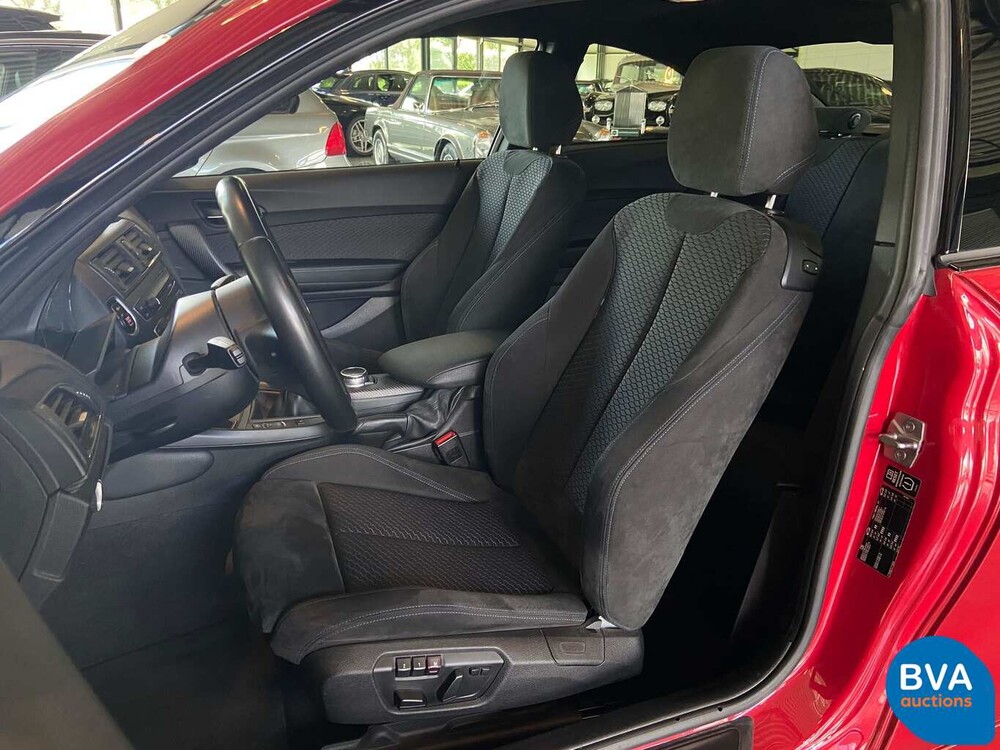 BMW M235i Coupé M-Performance -Handgeschakeld!- 326pk 2014, HG-019-V