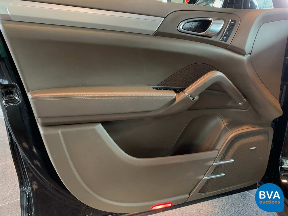 Porsche Cayenne Turbo 4.8 V8 500pk 2013, 9-TTN-90