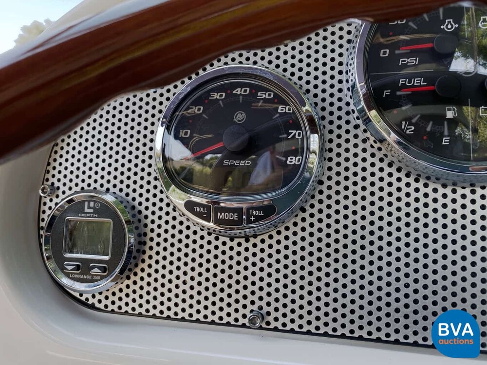 Chris Craft Launch 25 Mercruiser V8 MAG350 5.7MPi 2015.