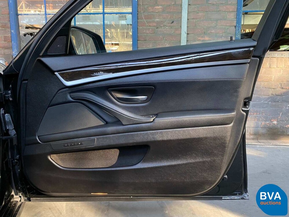 BMW 550i BI-Turbo Limousine 408 PS 5er 2010, 06-LFZ-7.