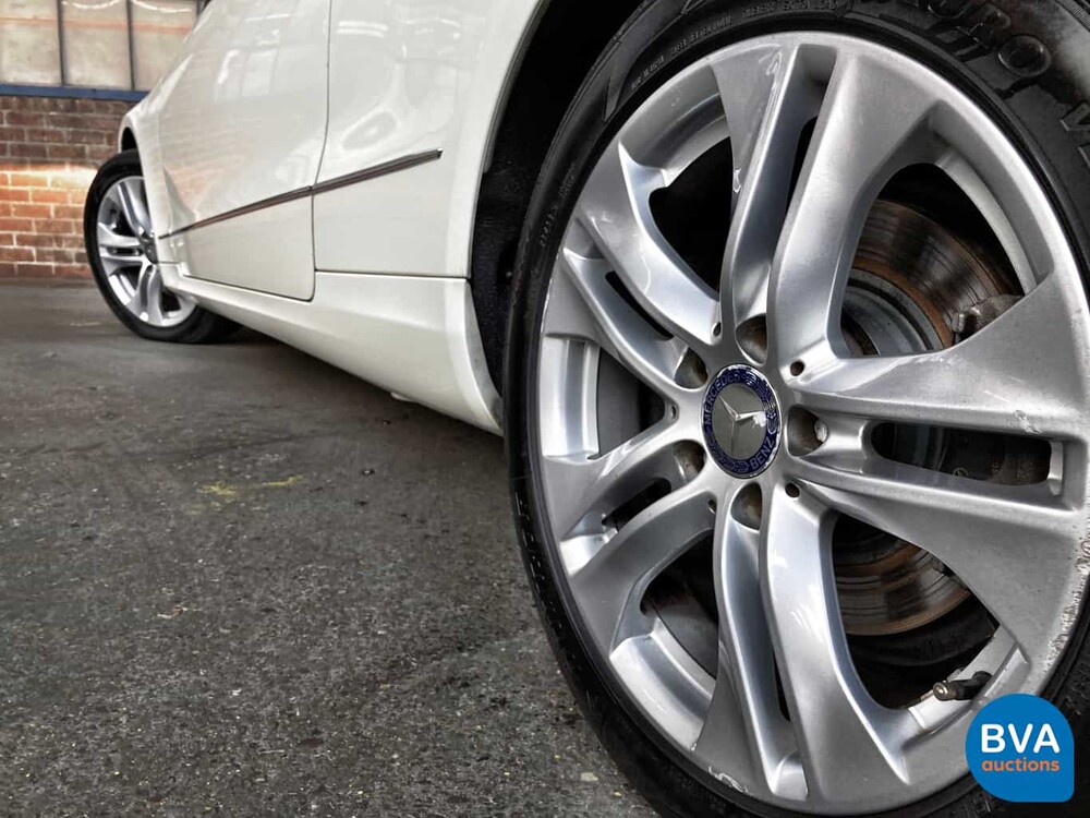 Mercedes-Benz E350 CGI Coupé 7G-Tronic Plus 292 PS 2011.