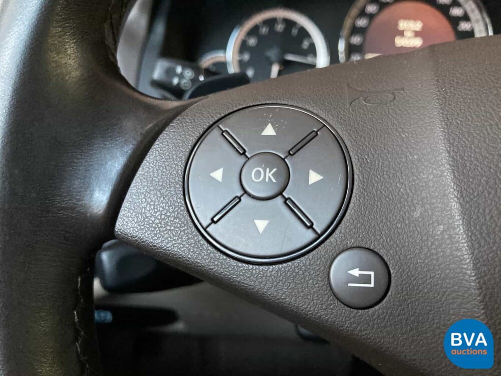 Mercedes-Benz E350 CGI Coupé 7G-Tronic Plus 292 PS 2011.