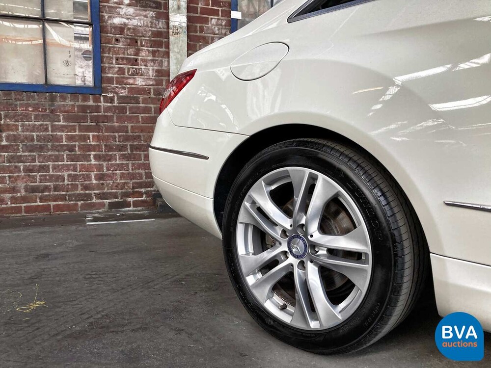 Mercedes-Benz E350 CGI Coupé 7G-Tronic Plus 292 PS 2011.