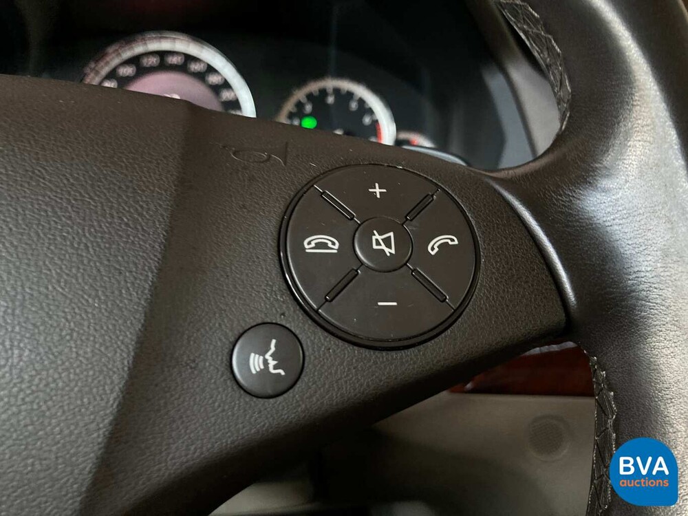 Mercedes-Benz E350 CGI Coupé 7G-Tronic Plus 292 PS 2011.