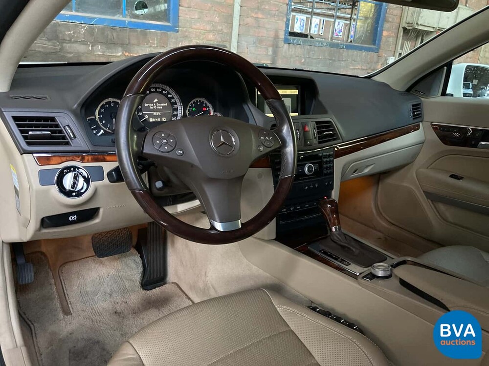 Mercedes-Benz E350 CGI Coupé 7G-Tronic Plus 292 PS 2011.