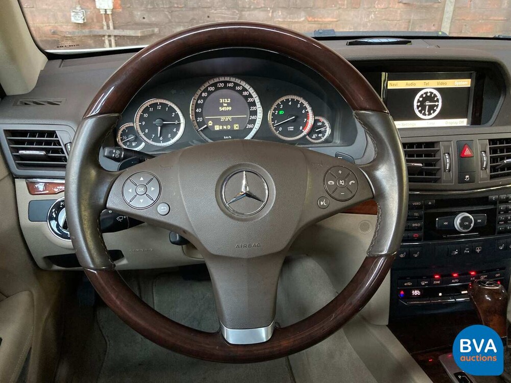Mercedes-Benz E350 CGI Coupé 7G-Tronic Plus 292 PS 2011.