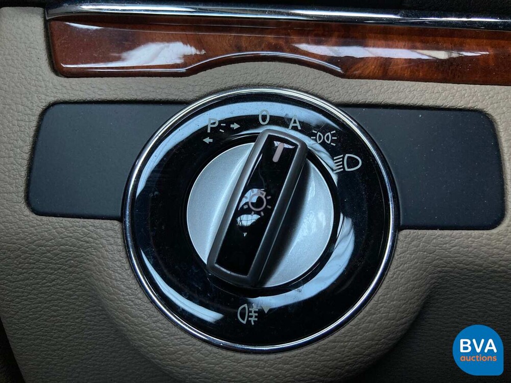 Mercedes-Benz E350 CGI Coupé 7G-Tronic Plus 292 PS 2011.