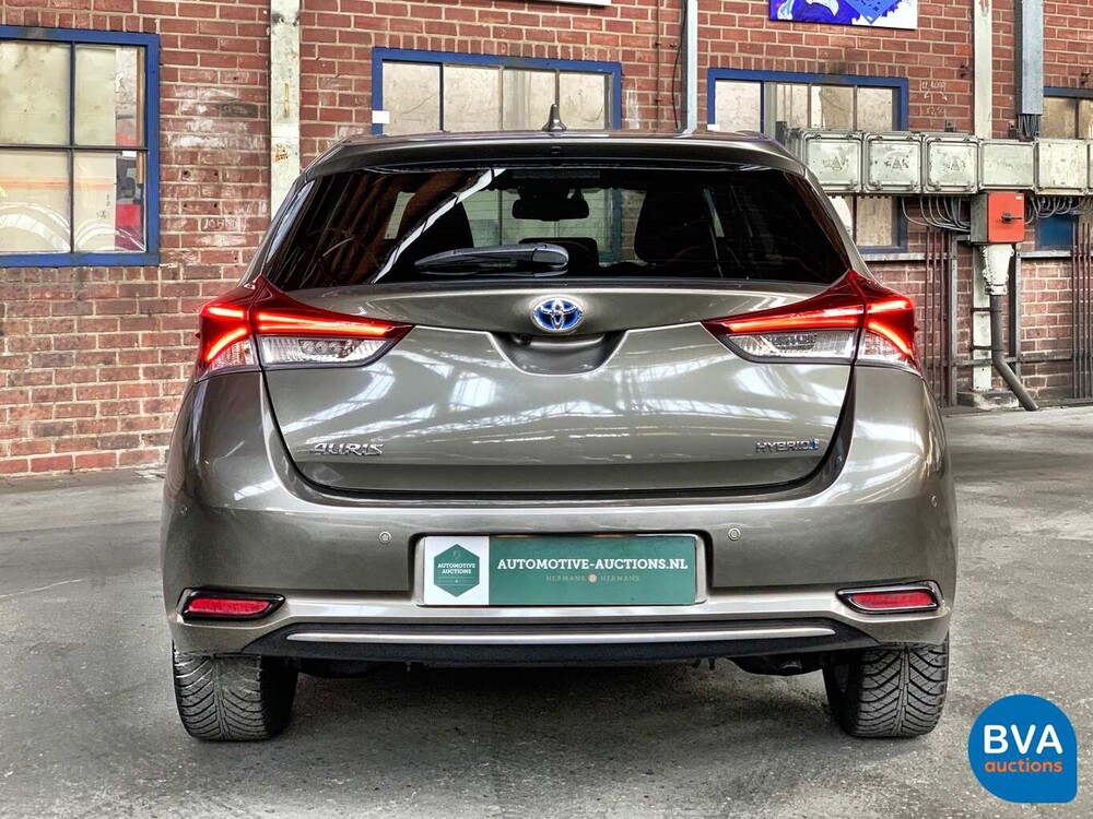 Toyota Auris 1.8 Hybrid Dynamic Executive 100 PS 2018, J-926-BF.