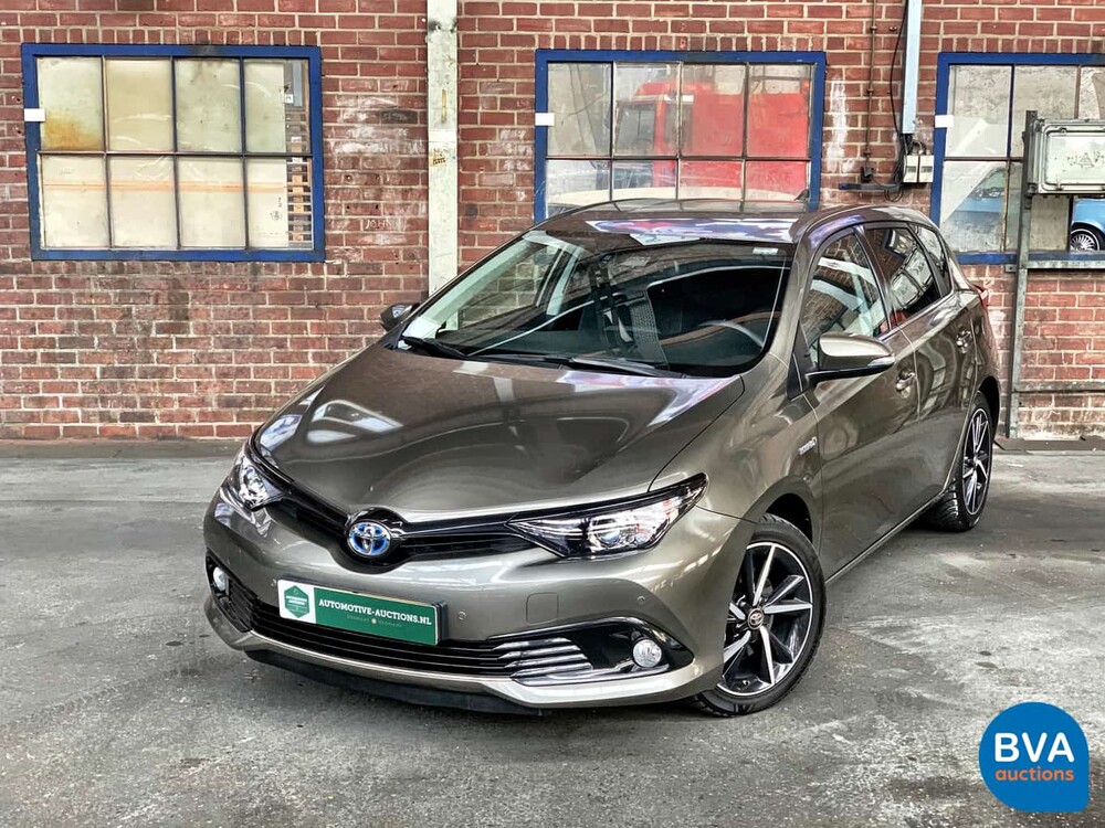 Toyota Auris 1.8 Hybrid Dynamic Executive 100 PS 2018, J-926-BF.