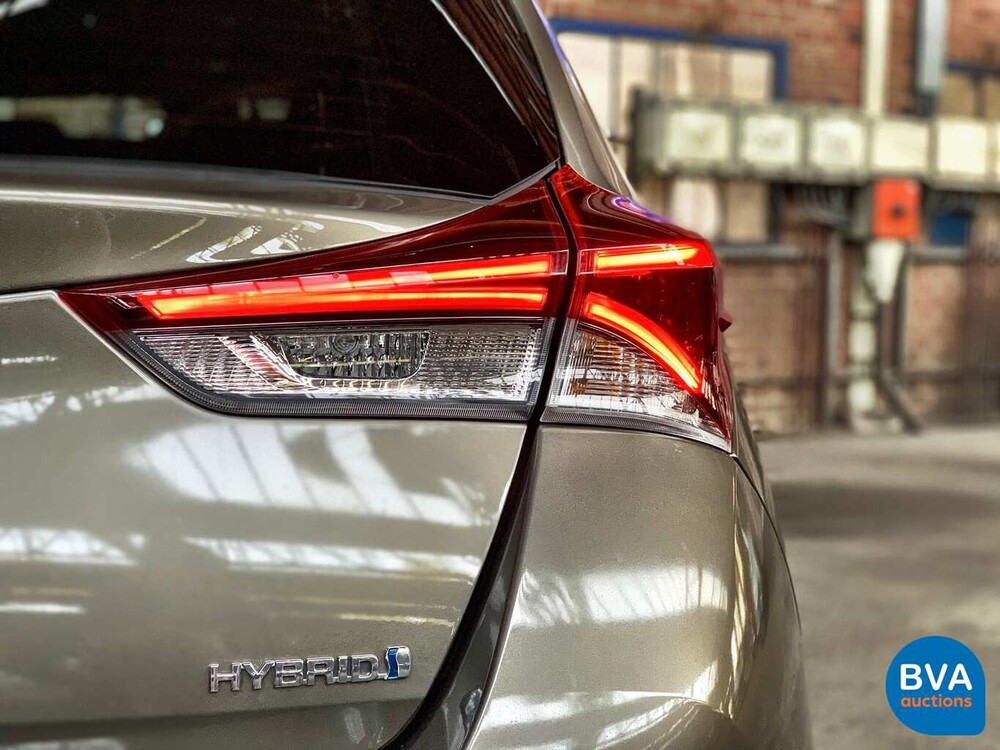 Toyota Auris 1.8 Hybrid Dynamic Executive 100 PS 2018, J-926-BF.