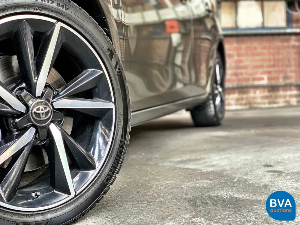 Toyota Auris 1.8 Hybrid Dynamic Executive 100 PS 2018, J-926-BF.