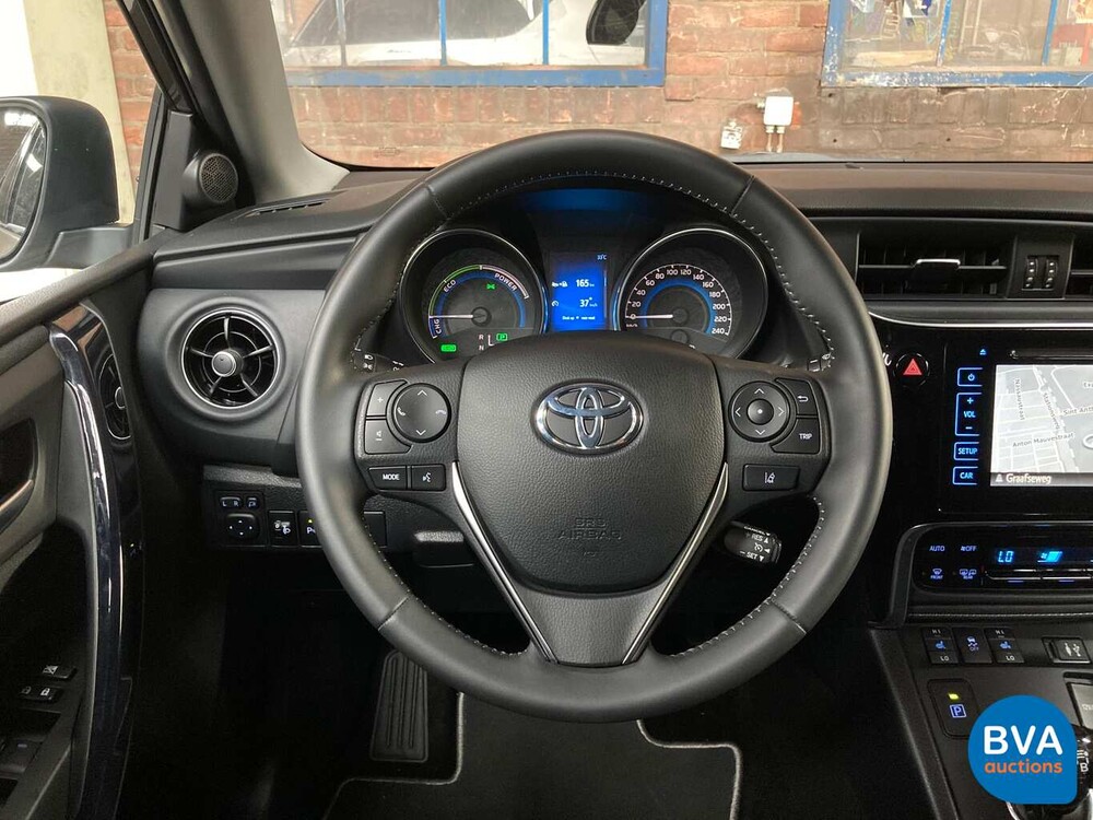 Toyota Auris 1.8 Hybrid Dynamic Executive 100 PS 2018, J-926-BF.