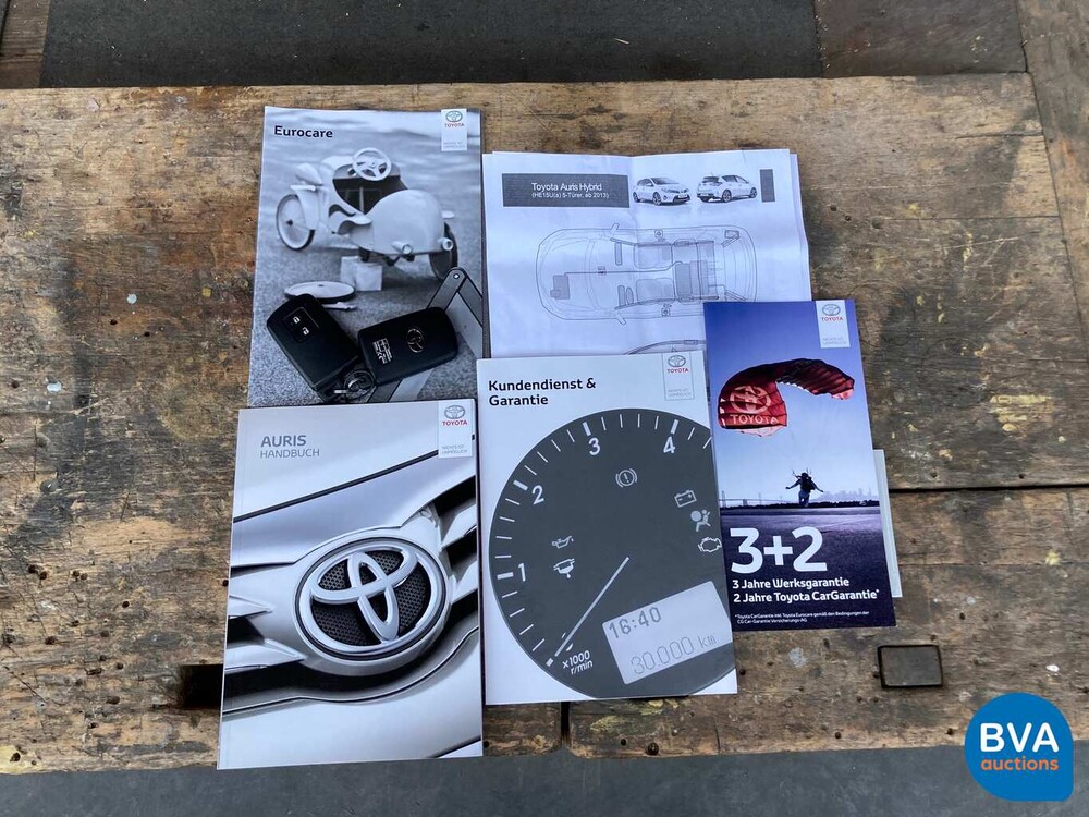 Toyota Auris 1.8 Hybrid Dynamic Executive 100 PS 2018, J-926-BF.