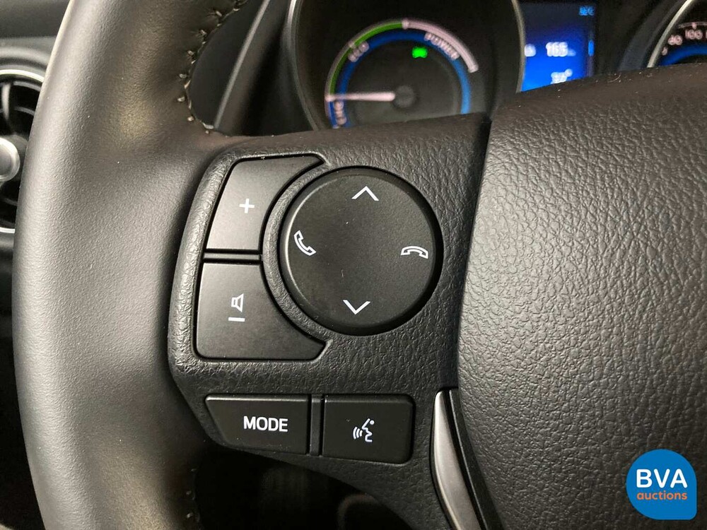Toyota Auris 1.8 Hybrid Dynamic Executive 100 PS 2018, J-926-BF.