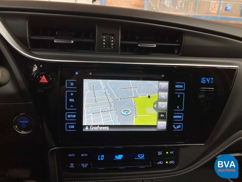 Toyota Auris 1.8 Hybrid Dynamic Executive 100 PS 2018, J-926-BF.