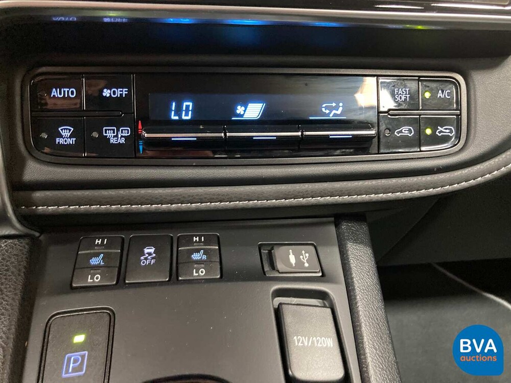Toyota Auris 1.8 Hybrid Dynamic Executive 100 PS 2018, J-926-BF.