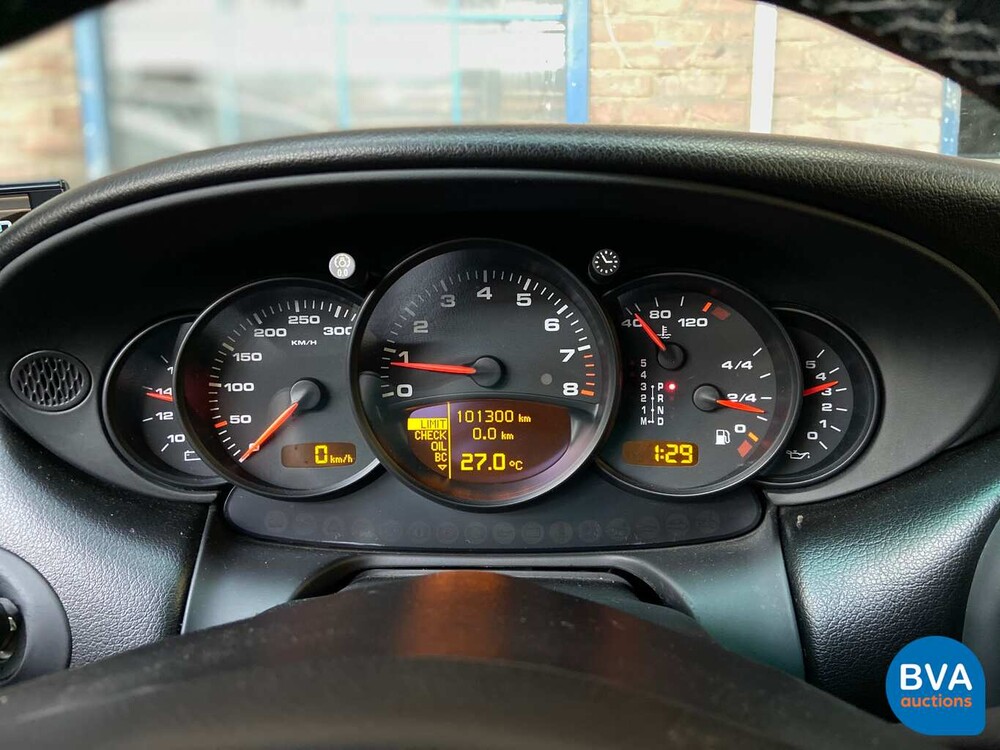 Porsche 911/996 Carrera 4 3.6L 320 PS 2001.