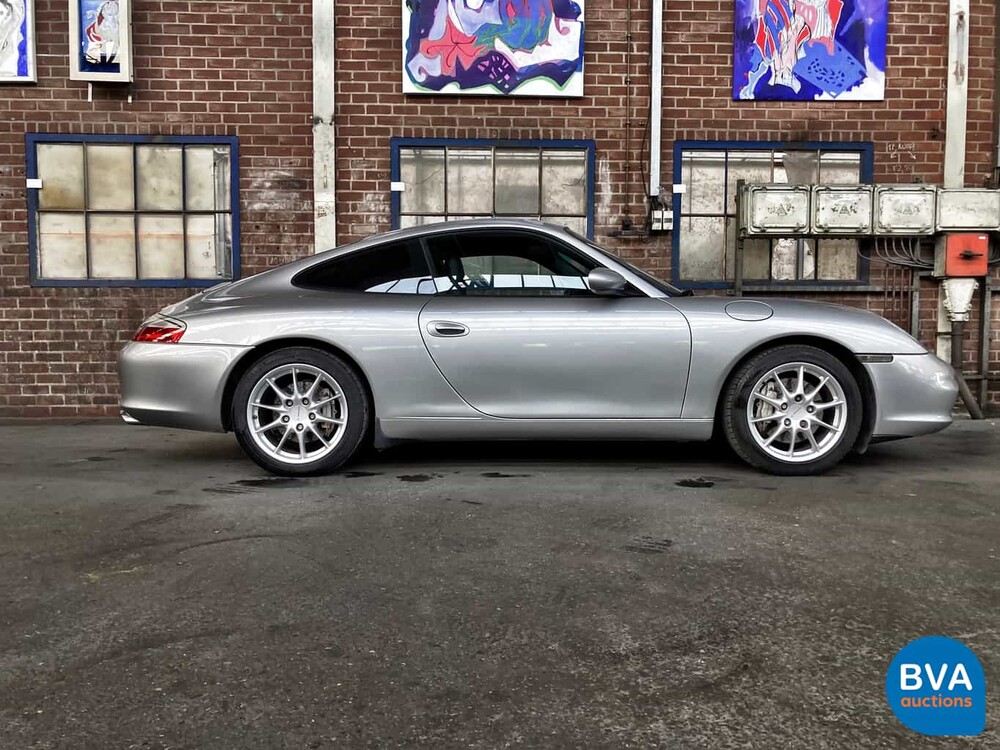Porsche 911/996 Carrera 4 3.6L 320 PS 2001.