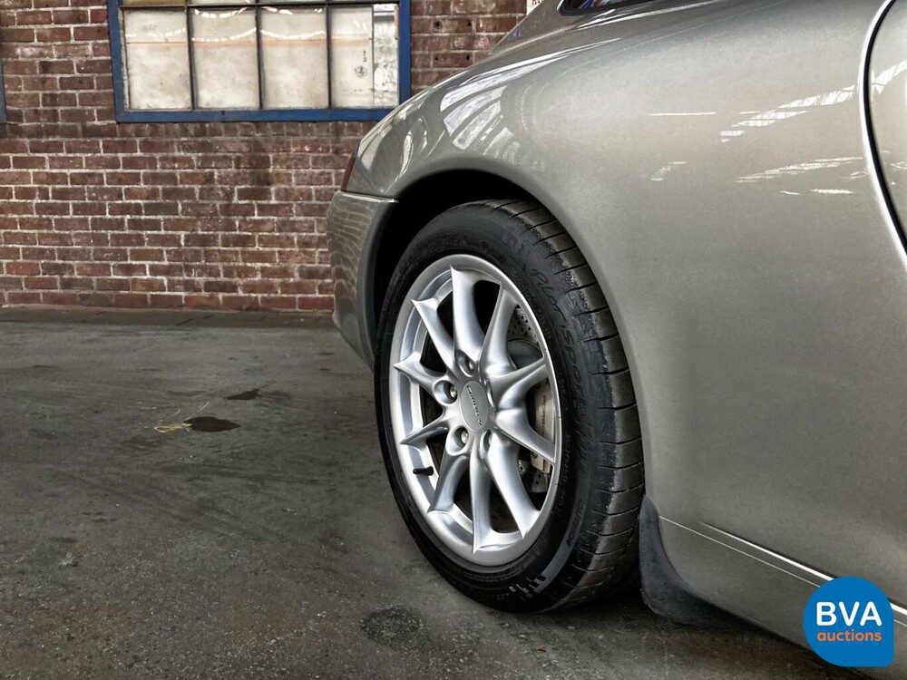 Porsche 911/996 Carrera 4 3.6L 320 PS 2001.