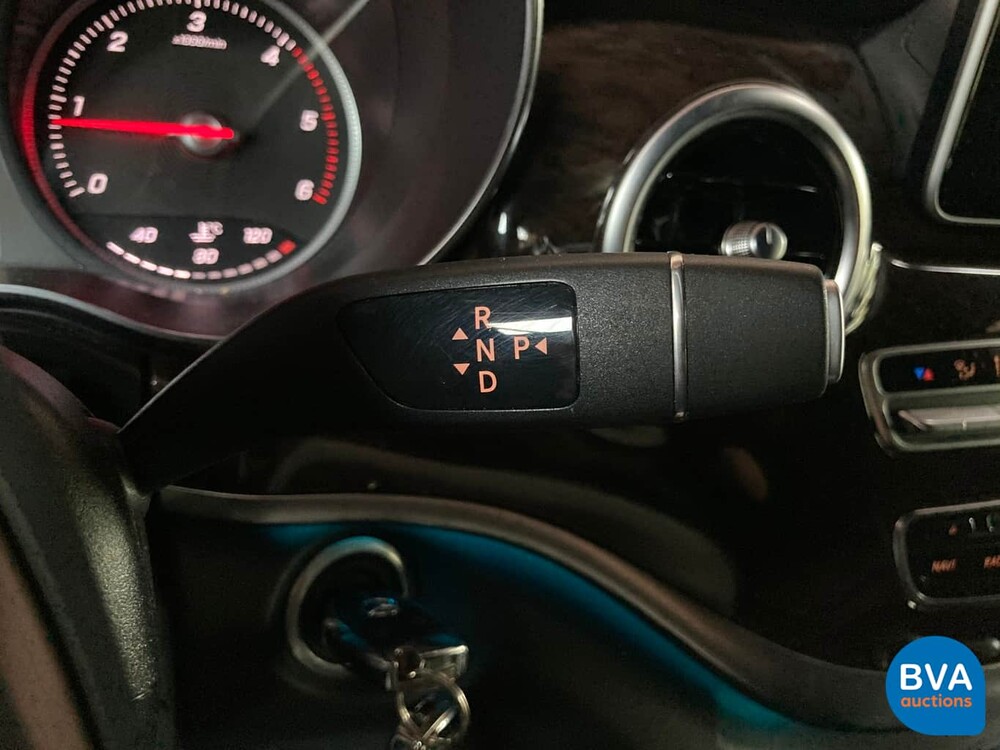 Mercedes-Benz V-Klasse 250d Ex.L. L.Ein V. 190 HP 2018, H-342-JZ.