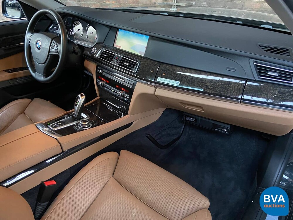 BMW ActiveHybrid 7er 4.4L 465 PS 2011.