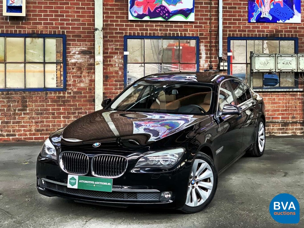 BMW ActiveHybrid 7er 4.4L 465 PS 2011.