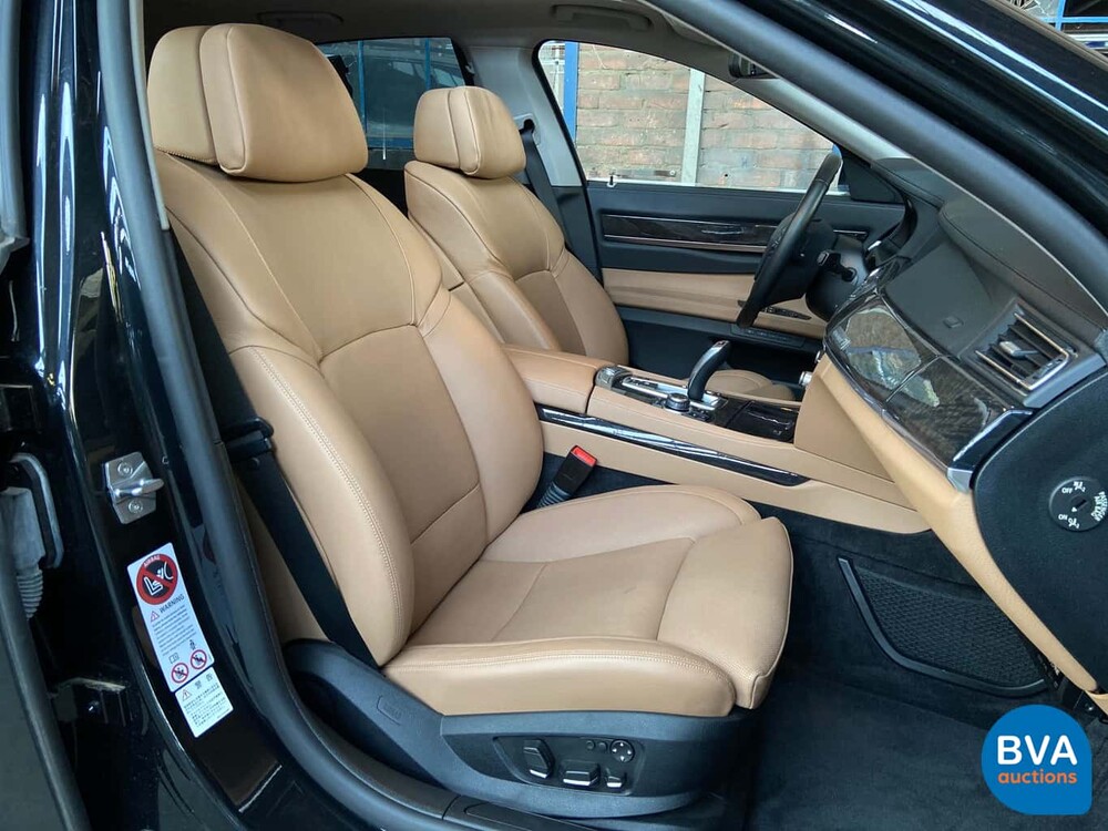 BMW ActiveHybrid 7er 4.4L 465 PS 2011.