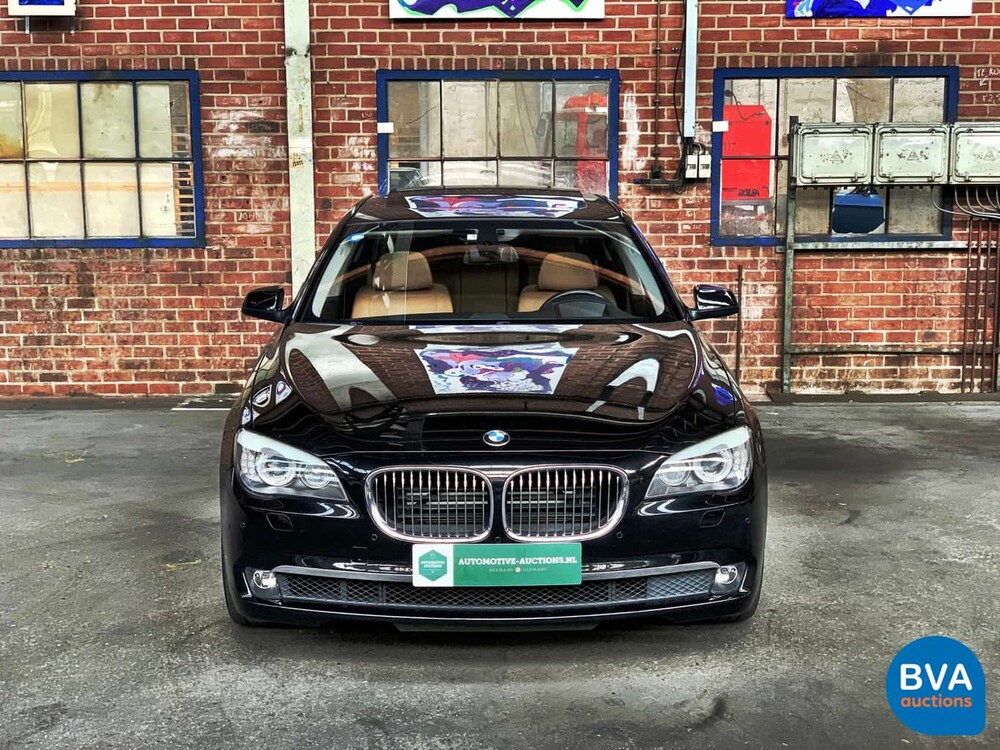 BMW ActiveHybrid 7er 4.4L 465 PS 2011.